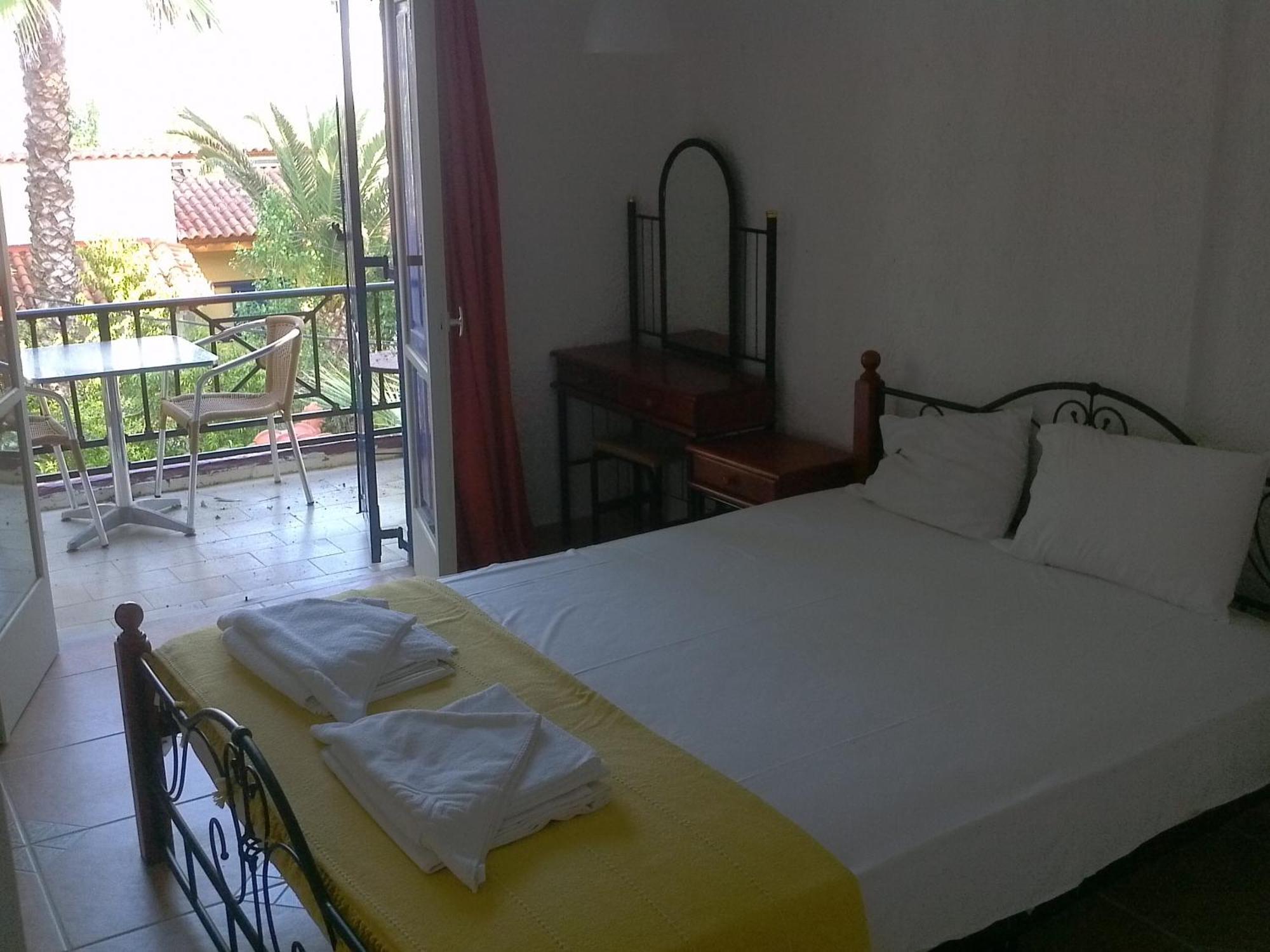 9 Musses Hotel Apartments Σκάλα Μιστεγνών Εξωτερικό φωτογραφία