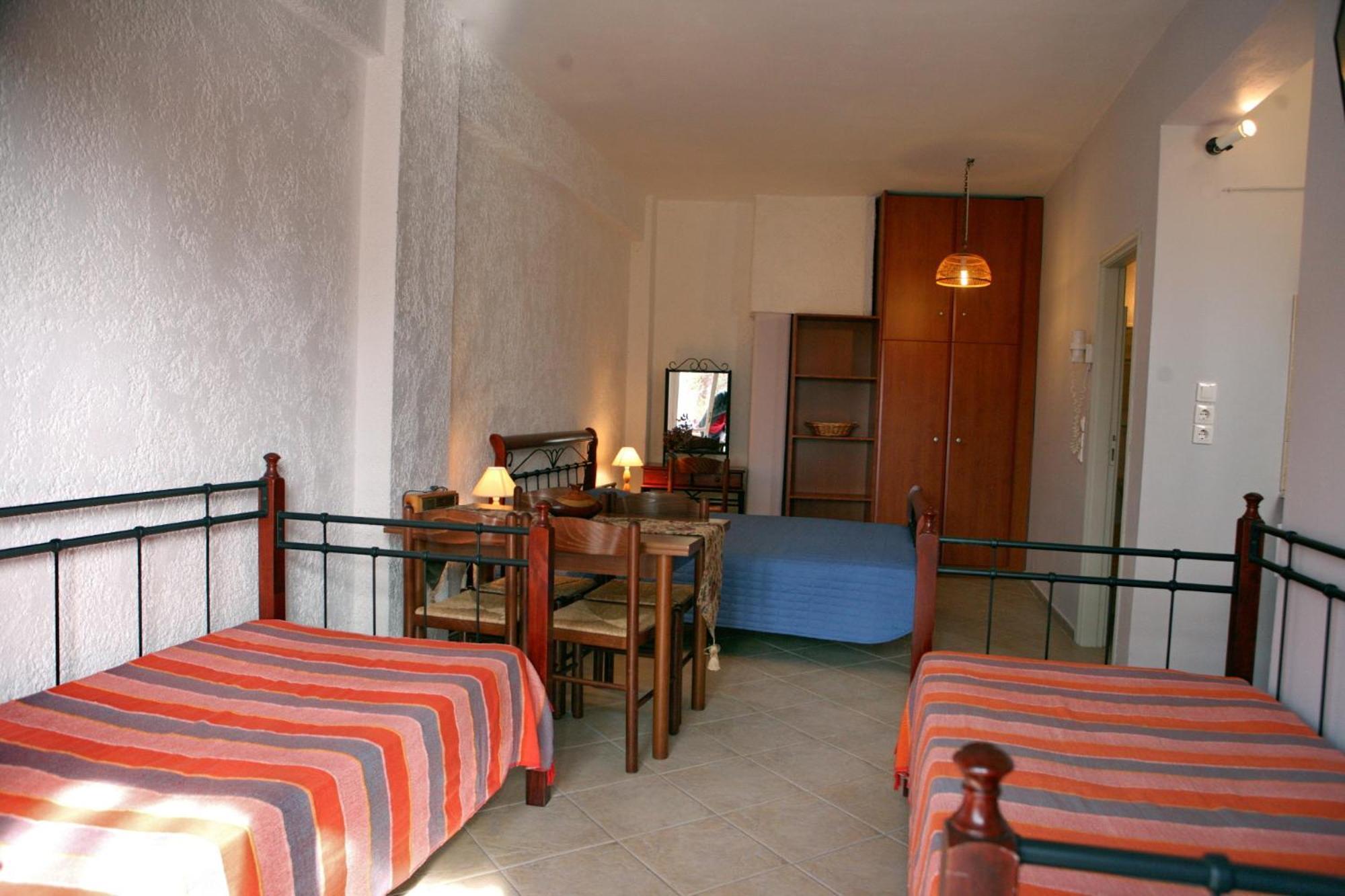 9 Musses Hotel Apartments Σκάλα Μιστεγνών Εξωτερικό φωτογραφία