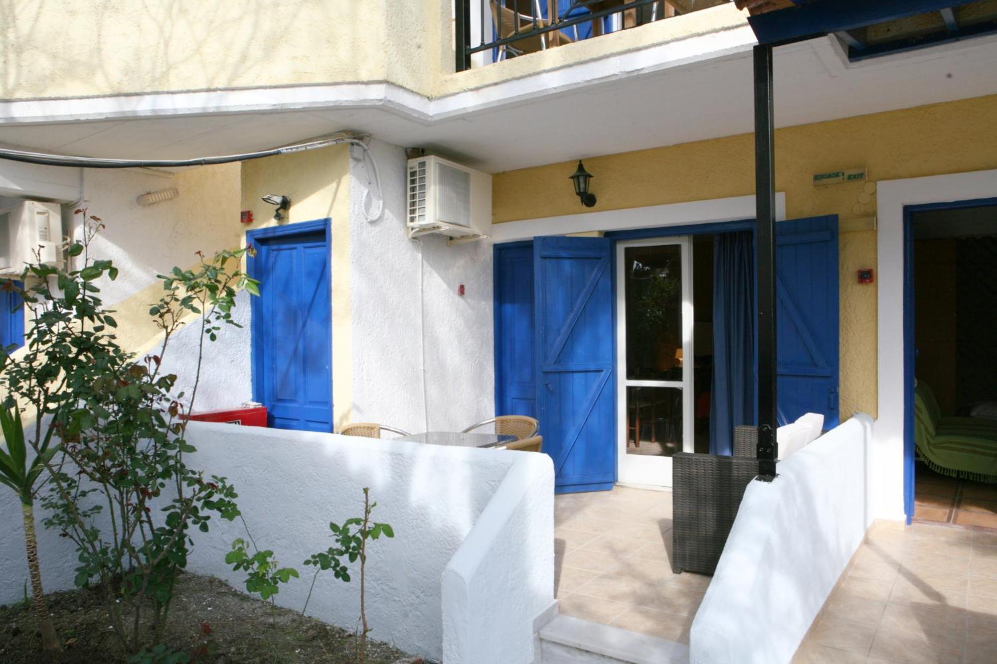 9 Musses Hotel Apartments Σκάλα Μιστεγνών Δωμάτιο φωτογραφία