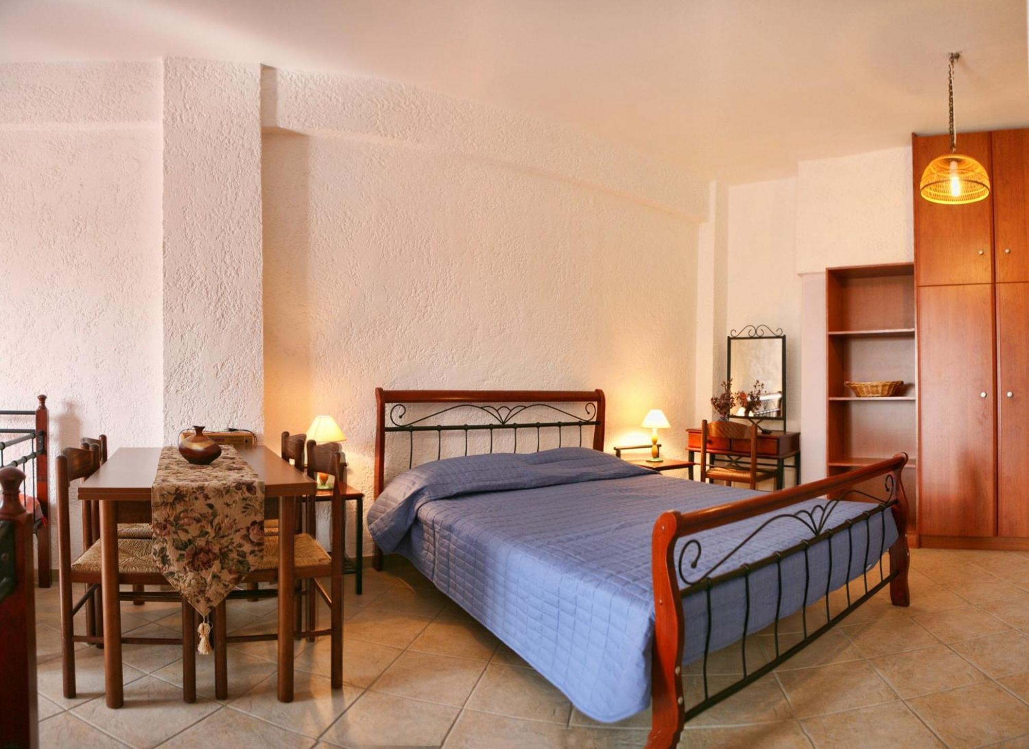 9 Musses Hotel Apartments Σκάλα Μιστεγνών Εξωτερικό φωτογραφία
