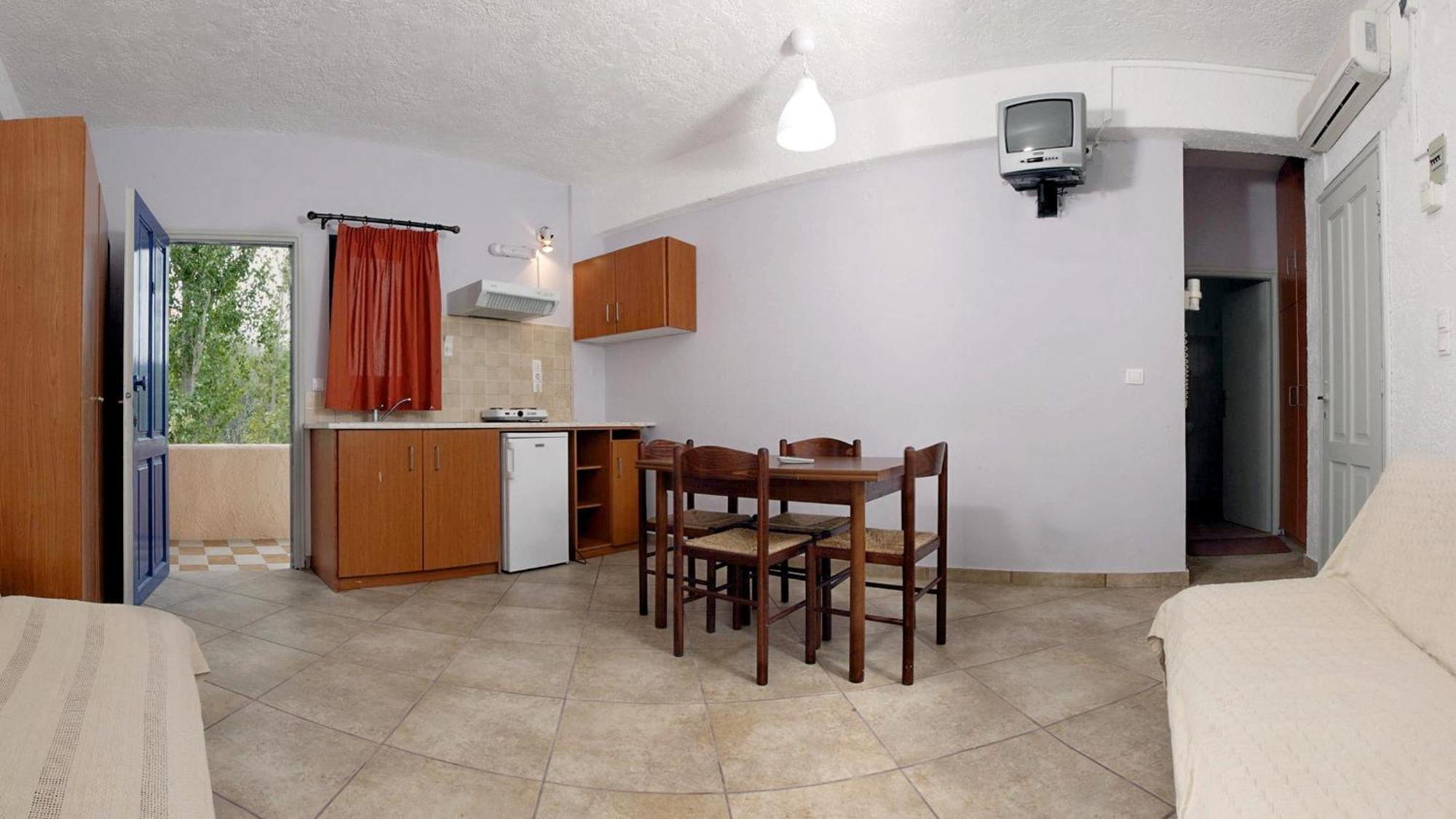 9 Musses Hotel Apartments Σκάλα Μιστεγνών Δωμάτιο φωτογραφία